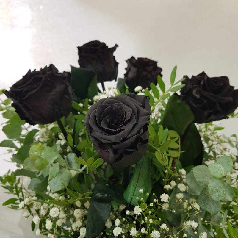 RAMO DE ROSAS NEGRAS - Floristería Calo en Coruña